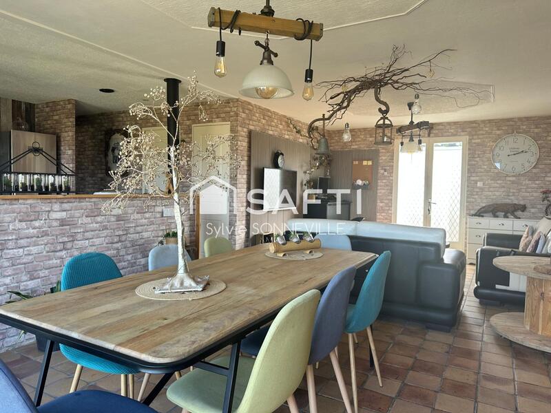 Maison - 80 m² - 5 pièces