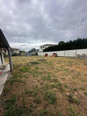 Terrain constructible - 750 m²