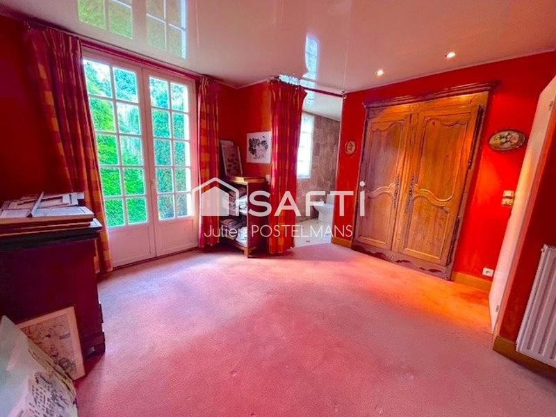 Propriété - 203 m² - 9 pièces