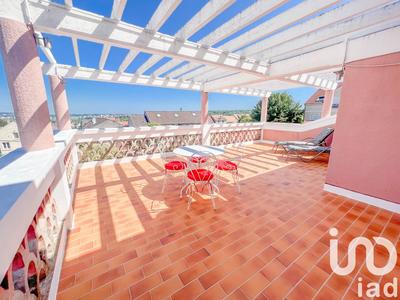 Maison - 220 m² - 8 pièces