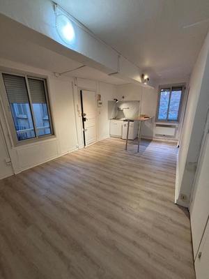 Studio - 21 m² - 2 pièces