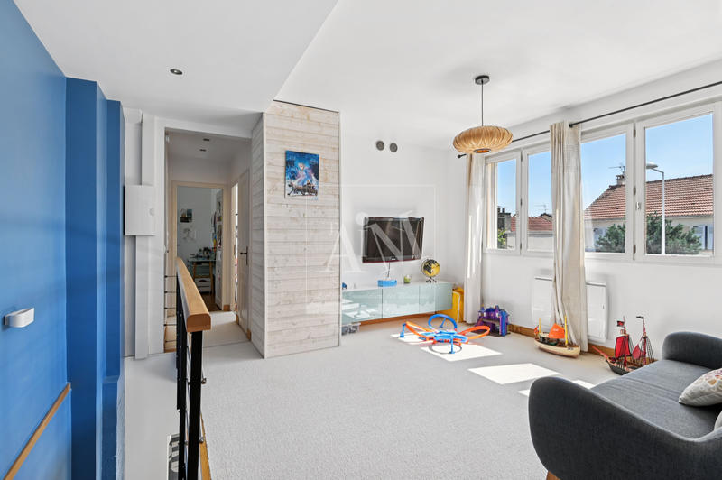 Appartement - 124 m² - 6 pièces