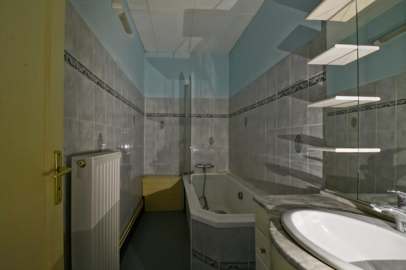 Immeuble - 180 m² - 7 pièces