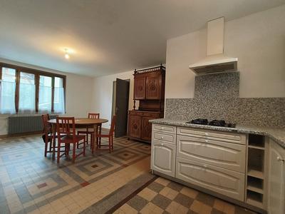 Maison - 182 m² - 6 pièces