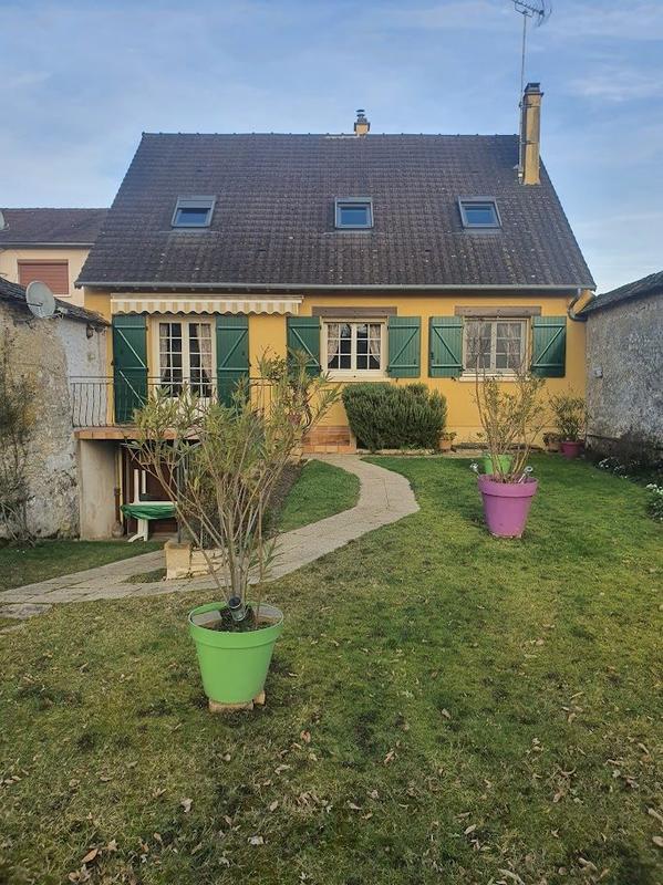 Maison traditionnelle - 135 m² - 5 pièces