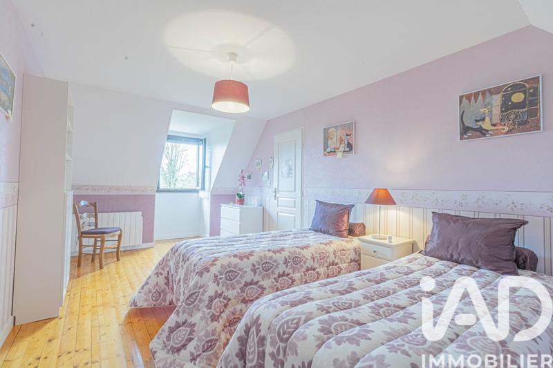 Maison - 200 m² - 7 pièces