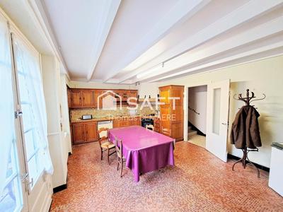 Maison - 200 m² - 7 pièces