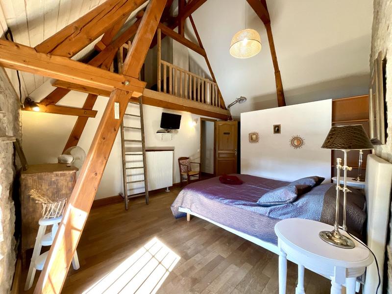 Maison - 230 m² - 9 pièces