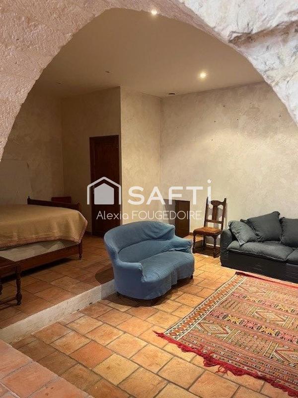 Maison - 223 m² - 9 pièces