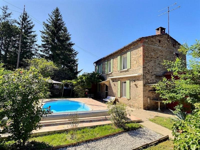 Maison - 99 m² - 5 pièces