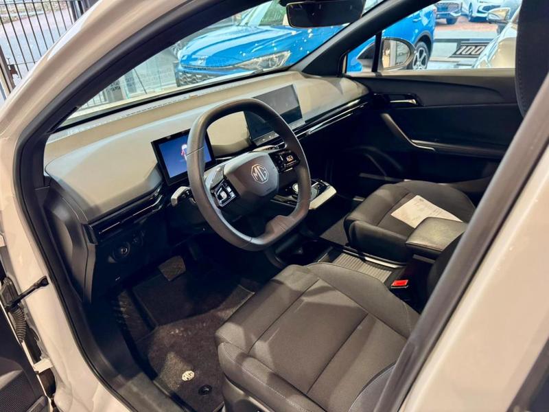 Mg Mg4 Ev 51kwh - 125 Kw 2wd Standard