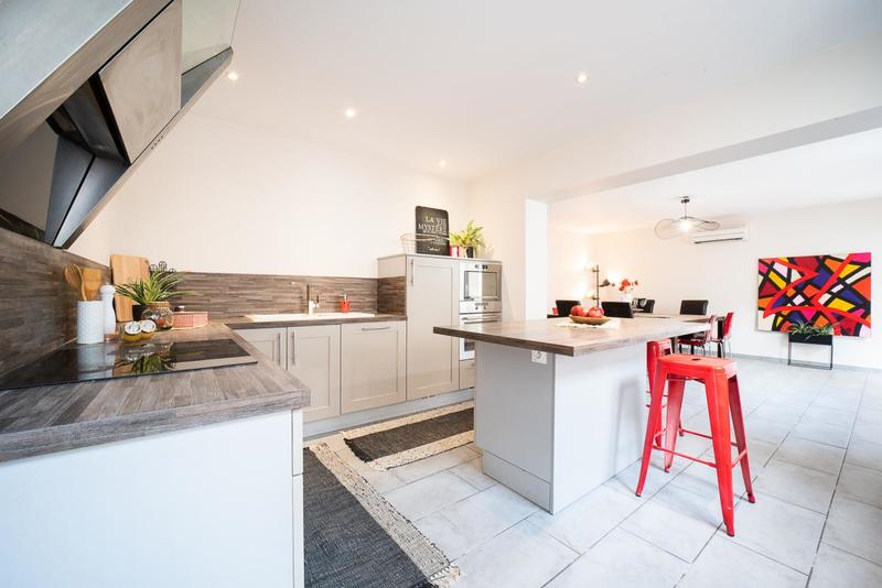 Maison - 230 m² - 6 pièces