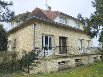 Maison - 176 m² - 7 pièces