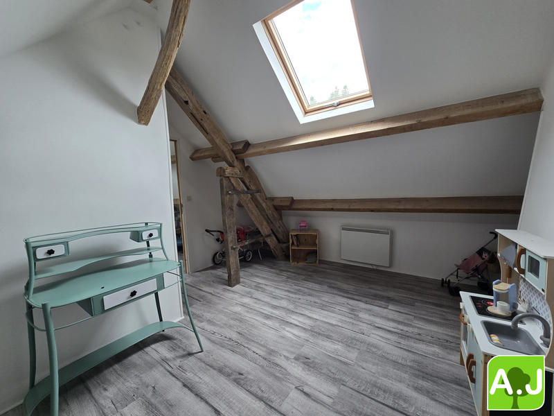 Maison - 90 m² - 4 pièces