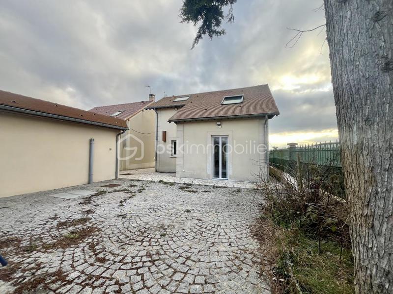 Propriété - 140 m² - 4 pièces