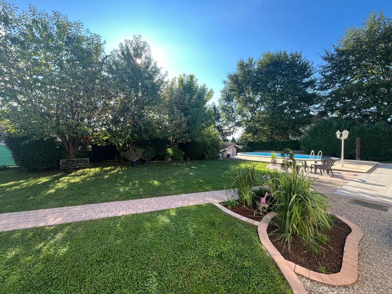 Maison - 182 m² - 7 pièces