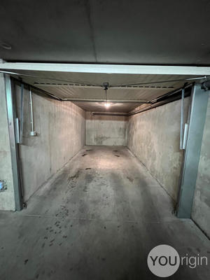 Parking / Garage - 13 m²