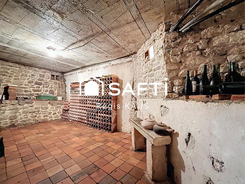 Maison - 240 m² - 10 pièces