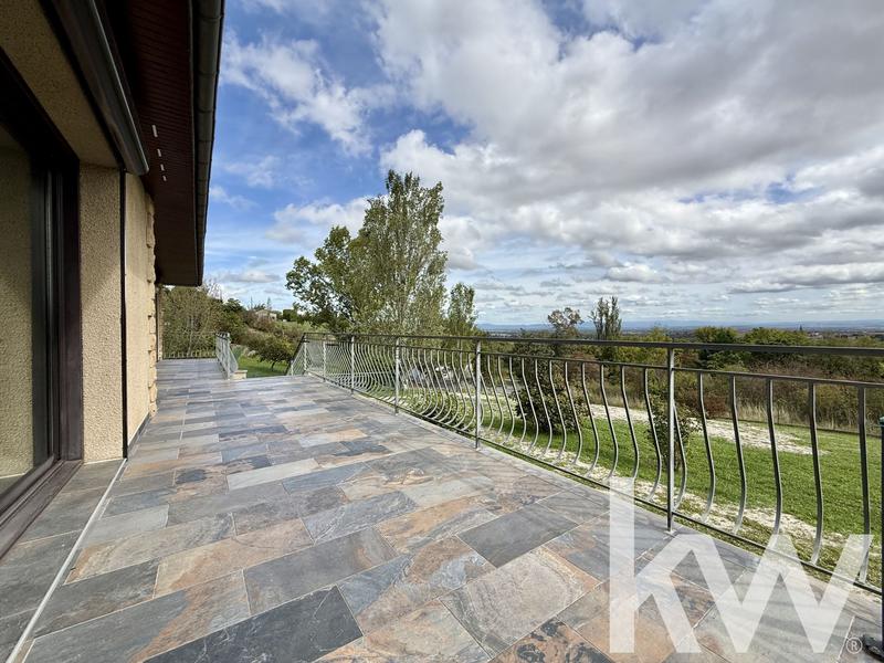 Villa - 169 m² - 5 pièces