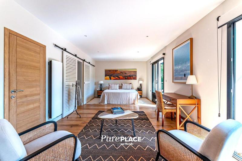 Villa - 278 m² - 7 pièces