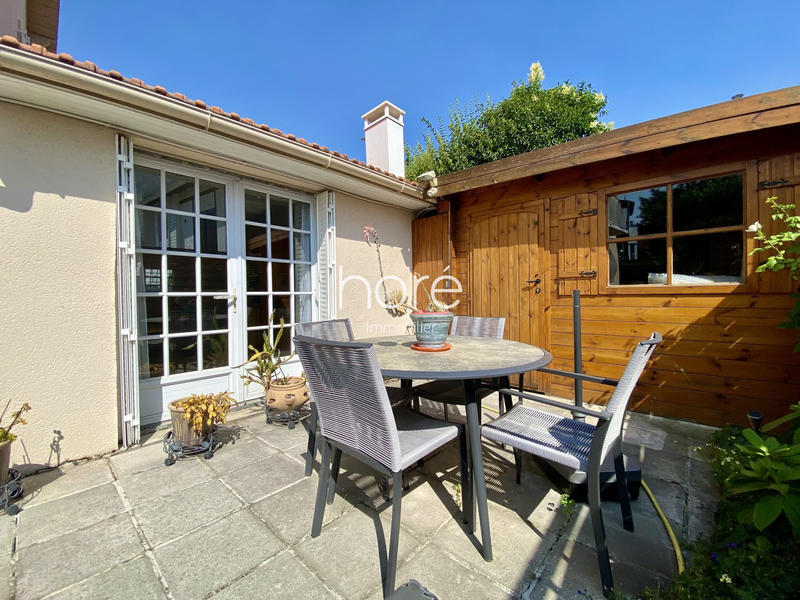 Maison traditionnelle - 179 m² - 6 pièces