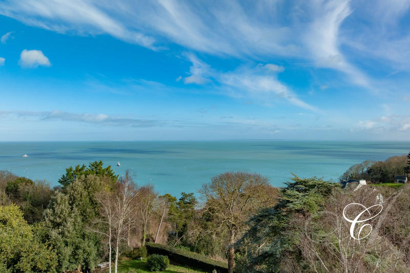 Maison - 103 m² - 6 pièces