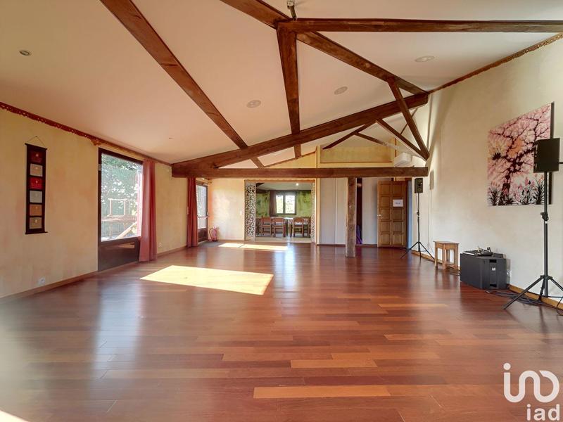 Local commercial - 1 828 m²