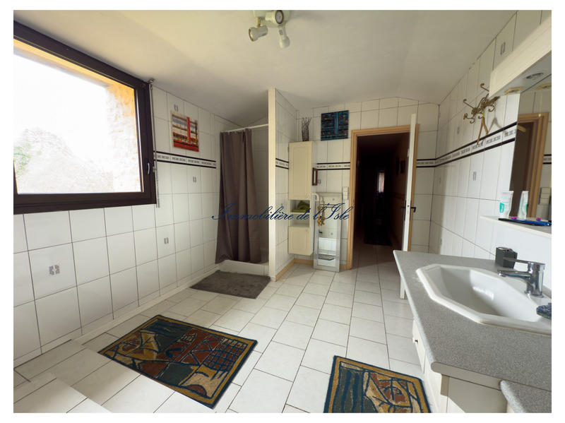 Maison - 211 m² - 10 pièces