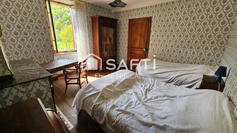 Maison - 136 m² - 4 pièces