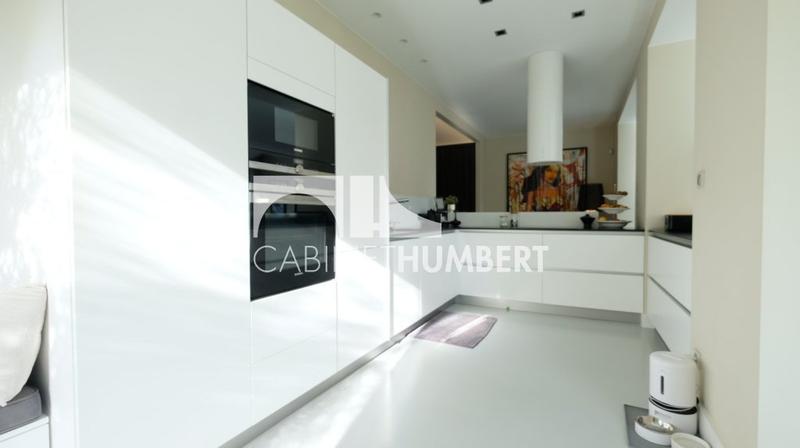 Appartement - 206 m² - 5 pièces