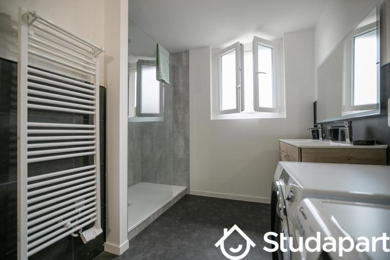 Chambre - 11 m² - 1 pièce