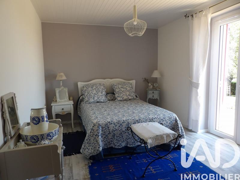 Maison - 202 m² - 8 pièces