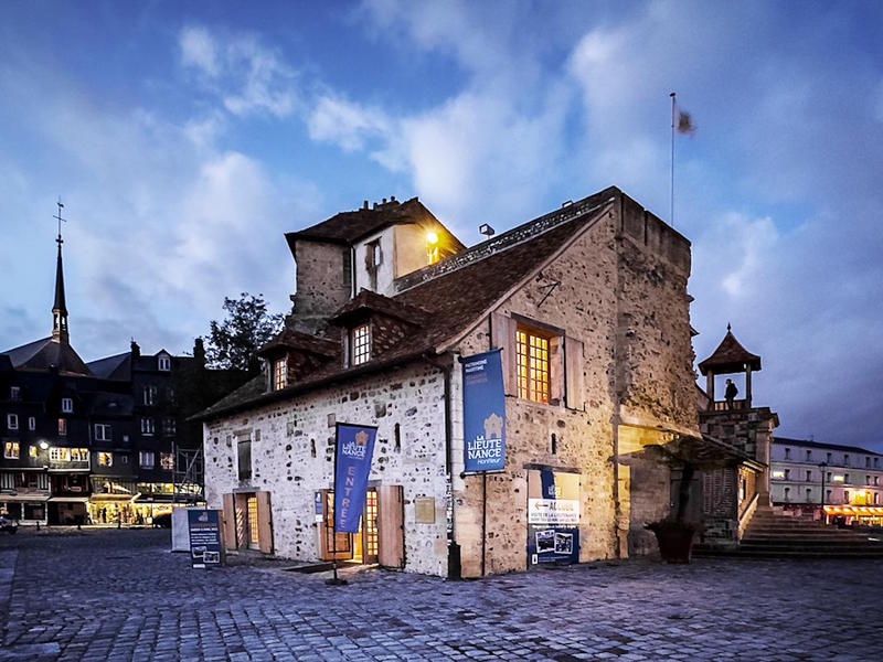 Les ateliers artistiques de la Lieutenance "Déambulation dessinée avec l'artiste Gabriel Folli"