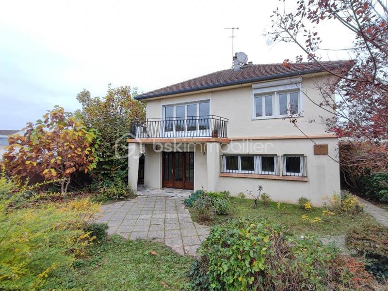 Maison - 106 m² - 6 pièces