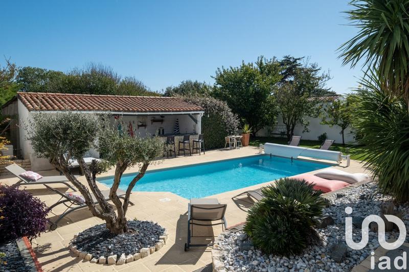 Maison - 174 m² - 9 pièces