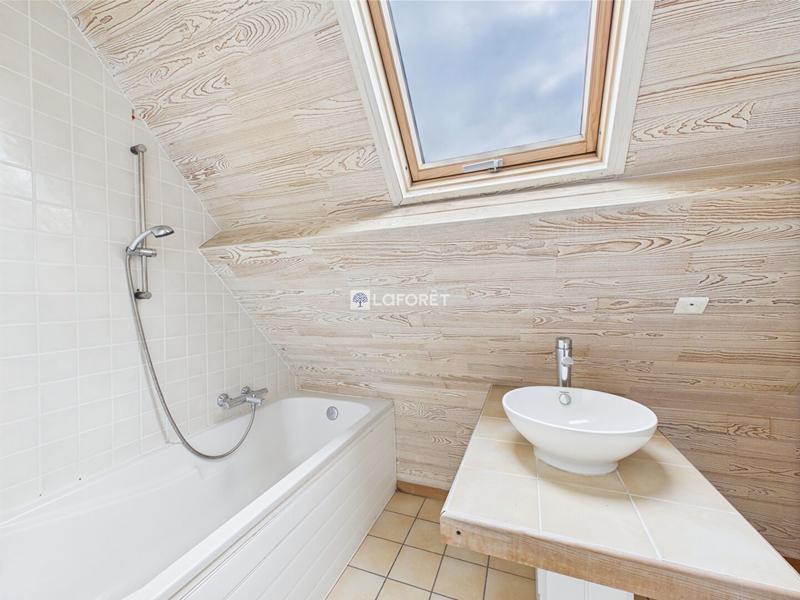 Maison - 135 m² - 7 pièces