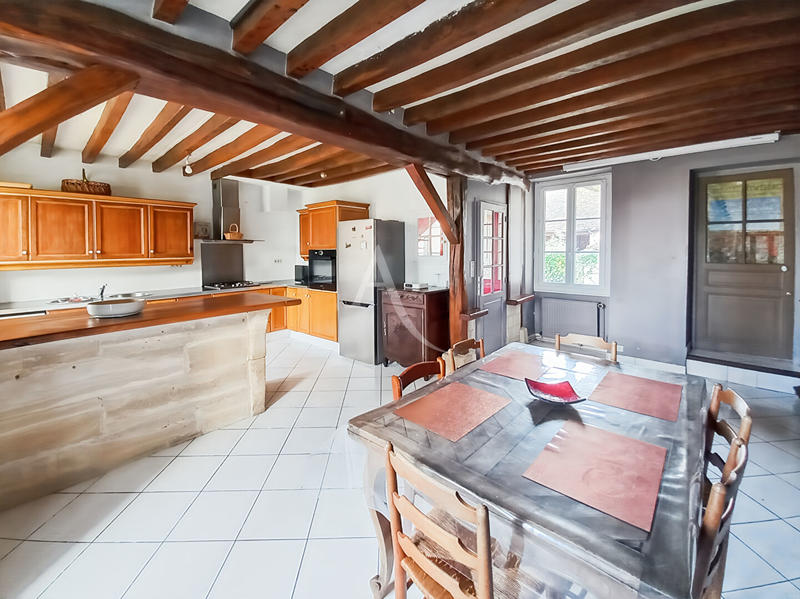Maison - 137 m² - 7 pièces
