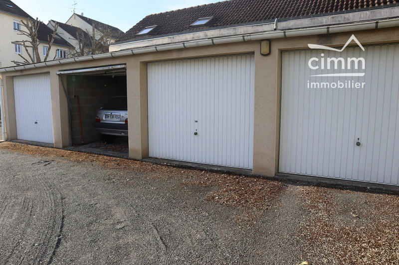 Maison traditionnelle - 109 m² - 5 pièces