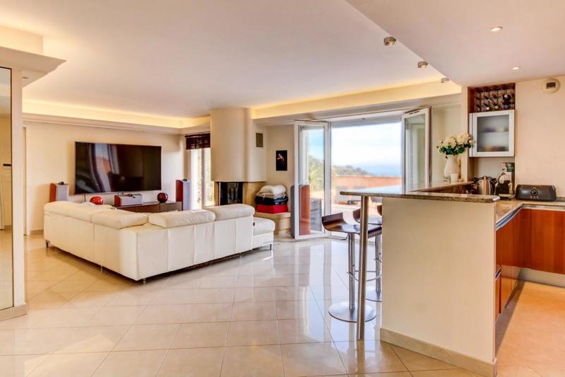 Appartement - 108 m² - 4 pièces