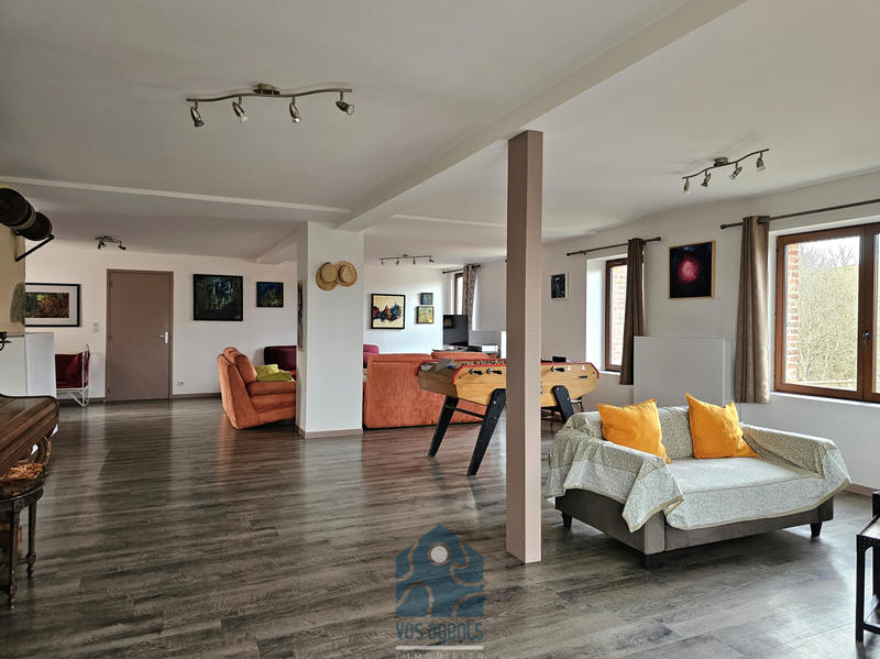 Propriété - 300 m² - 9 pièces