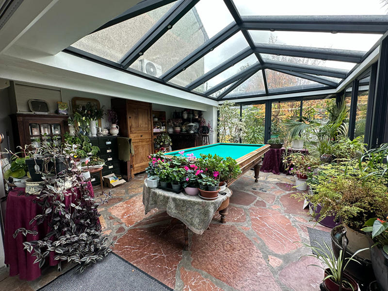 Maison - 240 m² - 6 pièces