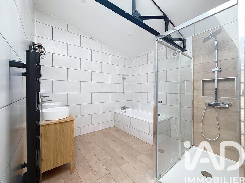 Loft - 139 m² - 5 pièces