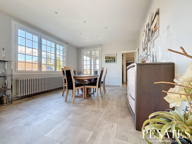 Maison - 185 m² - 6 pièces