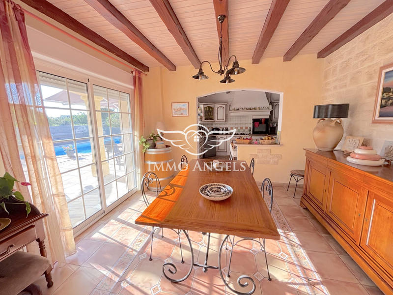 Maison traditionnelle - 179 m² - 8 pièces