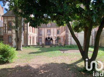 Maison - 650 m² - 15 pièces