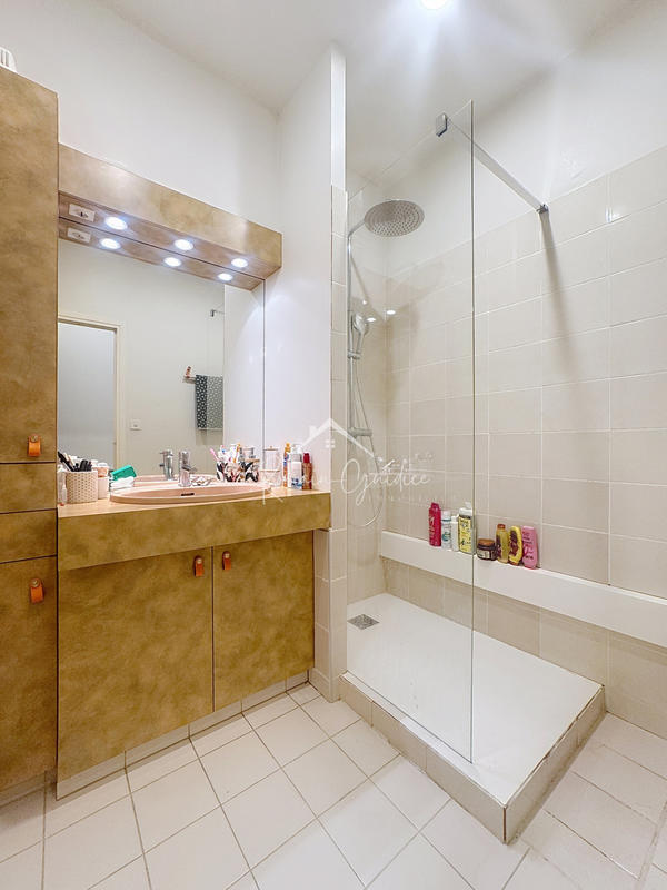 Appartement - 66 m² - 3 pièces