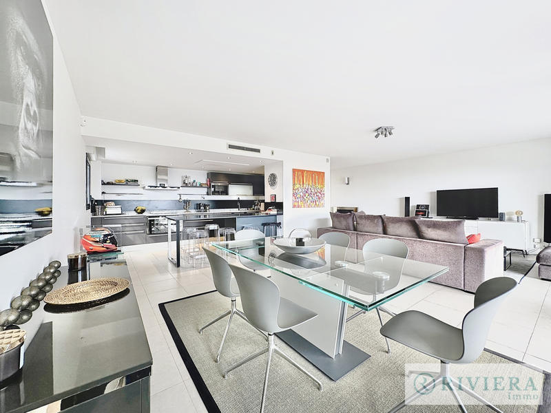 Maison - 203 m² - 5 pièces