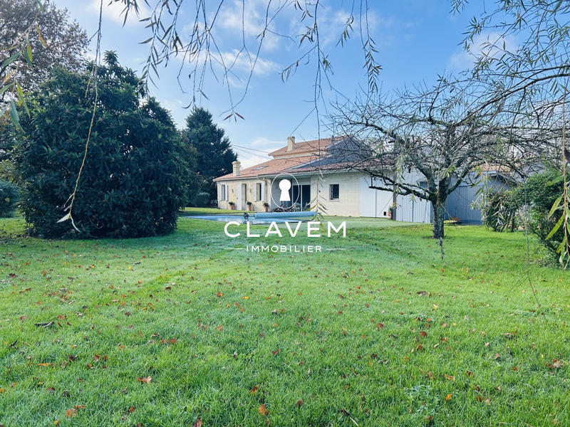 Maison - 208 m² - 7 pièces