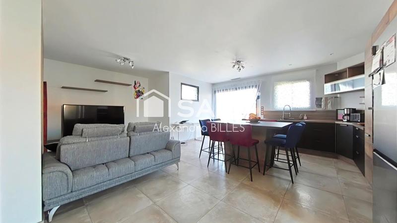 Maison - 94 m² - 4 pièces