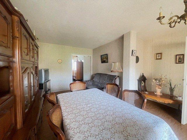 Appartement - 85 m² - 6 pièces